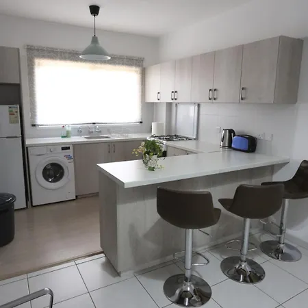 Near The Beach Holiday Apartment Limassol Exterior photo