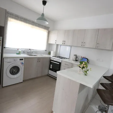 Near The Beach Holiday Apartment Limassol Exterior photo